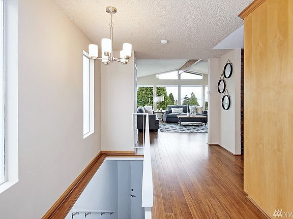 3rd image of 4925 27th Ave W