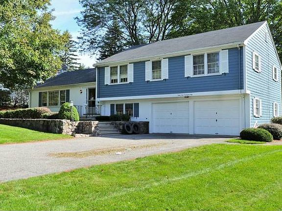 44 Evergreen Way -Side