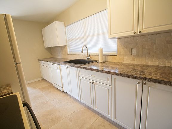 4th image of 2724 Avenue J NW