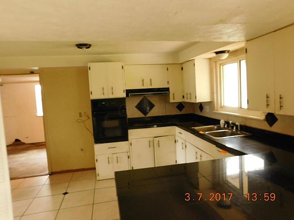 5th image of 6890 Laird Ave