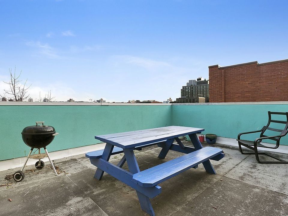 1st image of 322 Bond St #4N