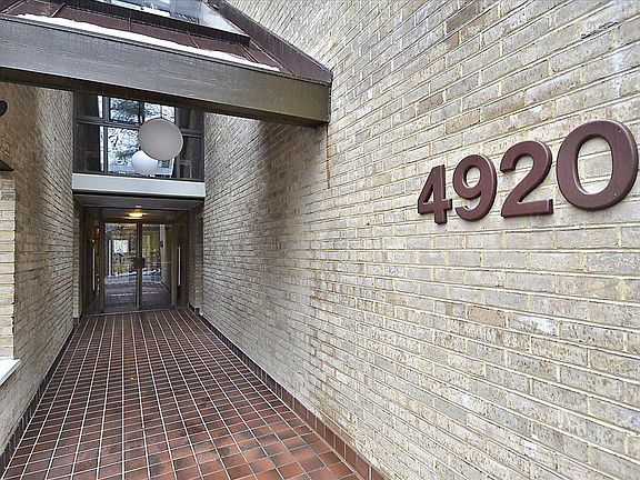 2nd image of 4920 Sentinel Dr #3-305