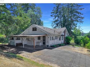 1505 E Taylor Ave, Cottage Grove, OR 97424