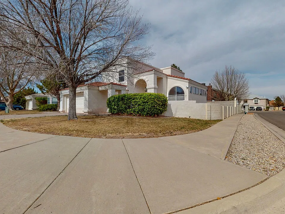 11223 Canyonlands Rd SE