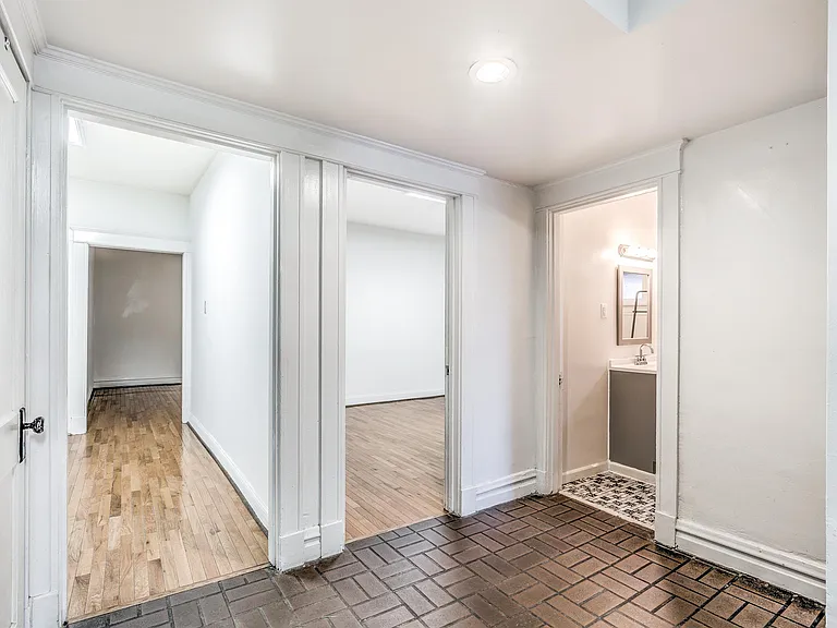 1722 Waverly Pl — Photo 44