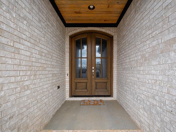 2nd image of 105 Keystone Ln