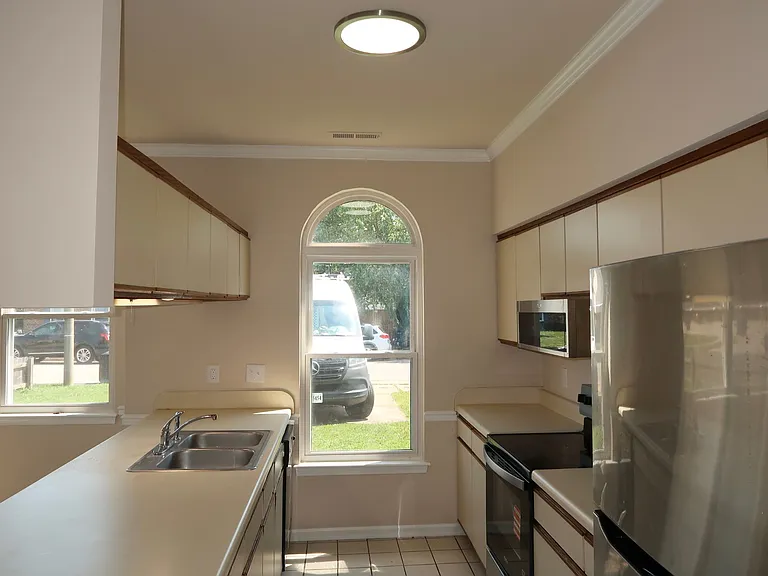 417 Greenview Dr — Photo 13