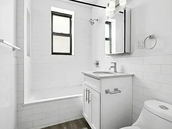 684 Riverside Drive image 2 of 6