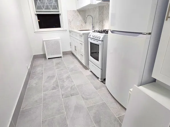 94-07 Alstyne Avenue image 3 of 19