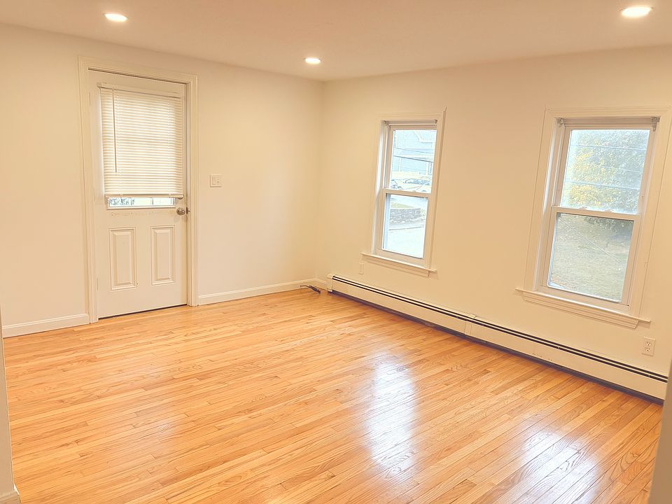 1st image of 8 Percival St