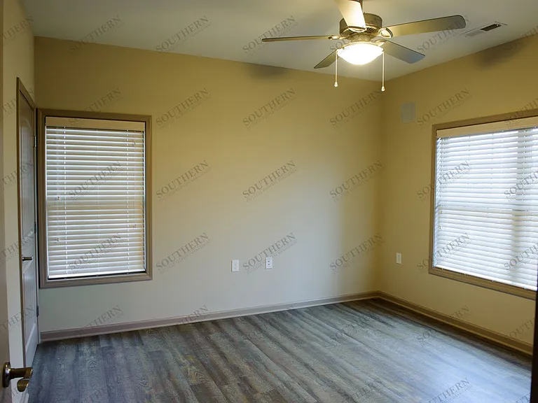 313 Professional Park Dr — Photo 8