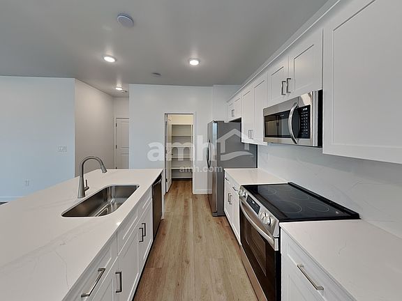 4th image of 4540 S 98th Ln