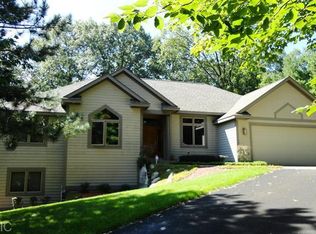 19110 Hoffmaster Dr, Spring Lake, MI 49456