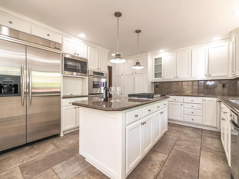 24692 Kings Rd — Photo 33