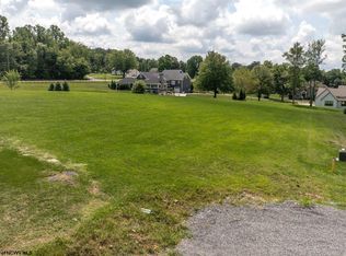 109 Mosaic Dr, Morgantown, WV 26508