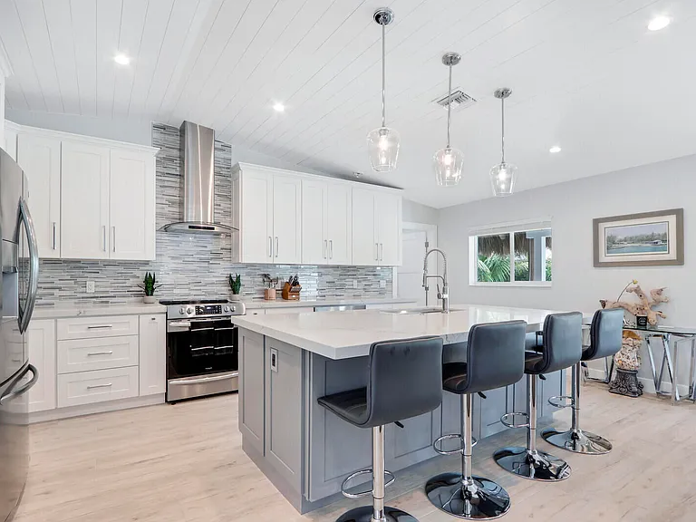 27 Willow Rd — Photo 14