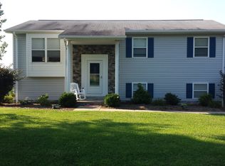 108 Apple Meadow Ln, Morgantown, WV 26508
