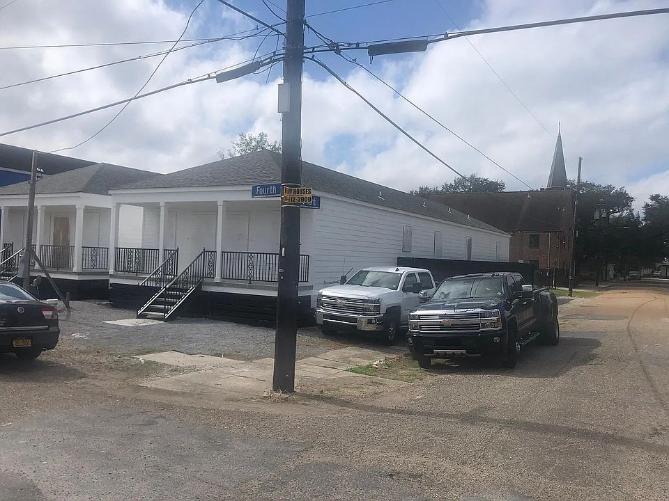 1st image of 3640 4th St