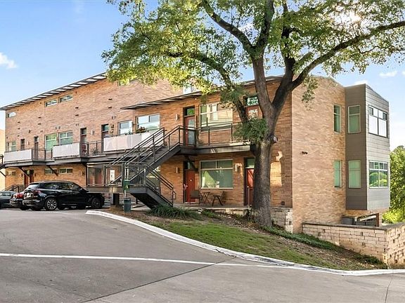 3rd image of 2205 N Lamar Blvd Unit 221