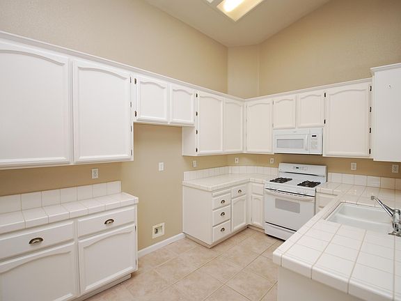 3rd image of 1446 Taupin Ct
