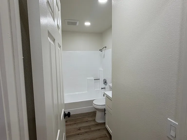169 Brightwood Ave — Photo 7