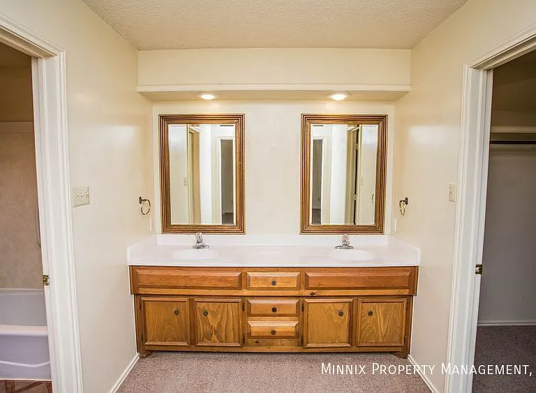 5807 2nd St — Photo 32