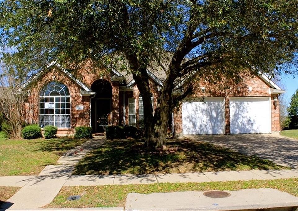 1st image of 301 Keswick Ln