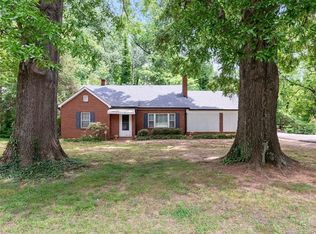 1713 Mecklenburg Hwy, Mooresville, NC 28115