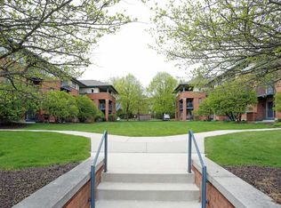 806 Riverwalk Dr #808-103, Waukesha, WI