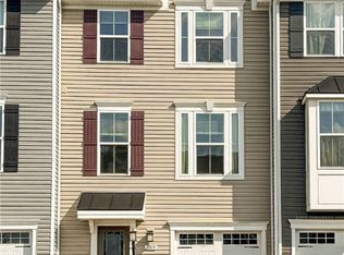 2009 Cade Dr, Monaca, PA 15061