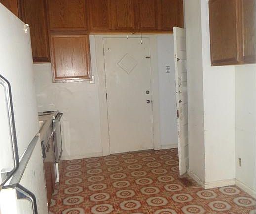 5th image of 1708 SW Huntoon St