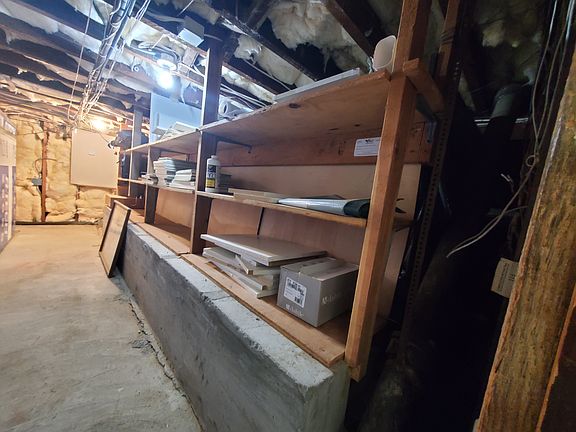 5th image of 2910 Garber St
