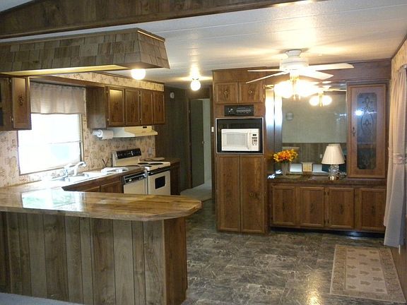 4th image of 4401 80th St NE Unit 48