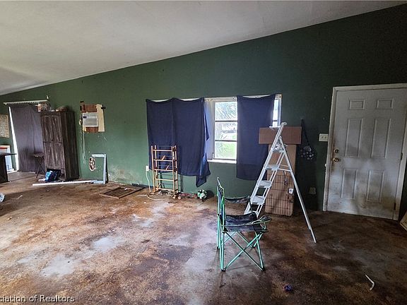 3rd image of 1911 E Recreation Dr