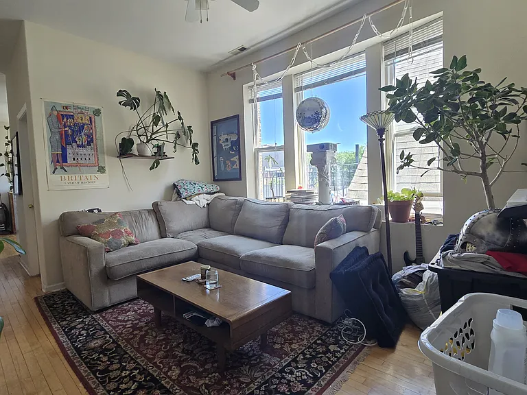 1523 N Campbell Ave #2R — Photo 2