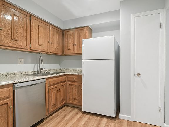 5th image of 706 E Algonquin Rd #K204