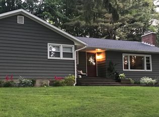 120 Walker St, Lenox, MA 01240
