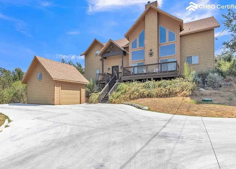 10119 Longhorn Skyway — Photo 2