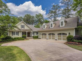 2611 Parrotts Pointe Rd, Greensboro, GA 30642
