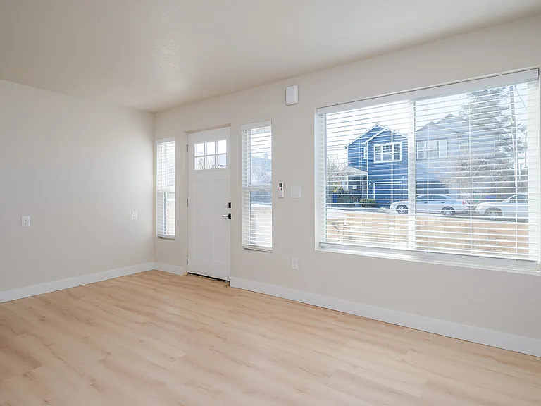 7416 N Albina Ave — Photo 9