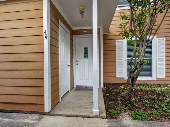 7322 Oak Manor Dr #44, San Antonio, TX 78229