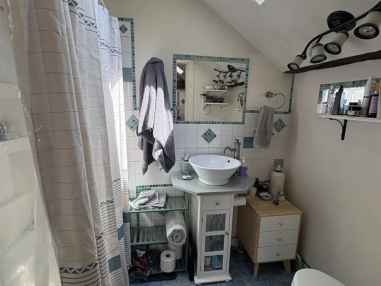 410 Old Montague Rd — Photo 10