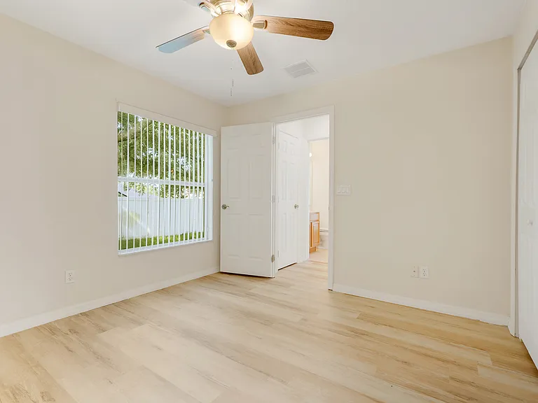 12900 Cloverdale Ln — Photo 24