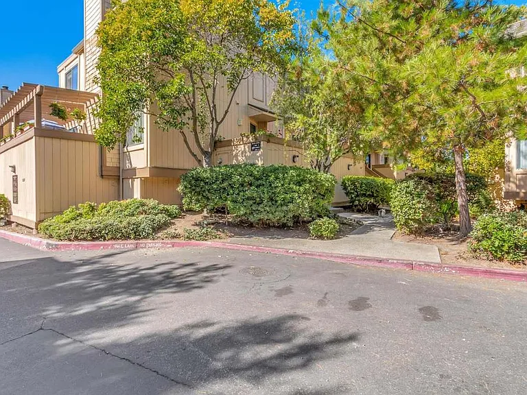 14562 S Bascom Ave — Photo 22