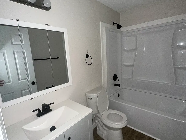 6913 Roosevelt Ave — Photo 6