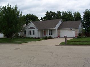 632 Fox Holw, Dekalb, IL 60115