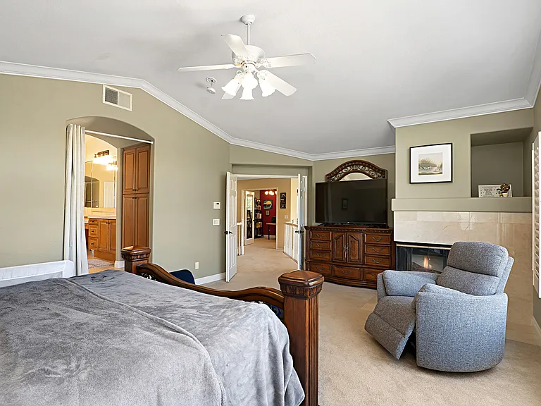 11526 Meadow Grass Ln — Photo 15