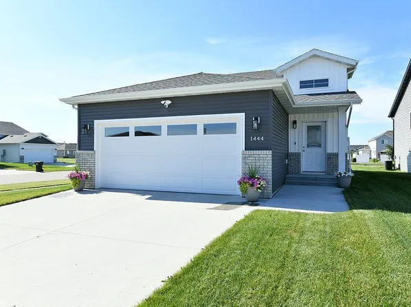 1444 69th Ave S, Fargo, ND 58104