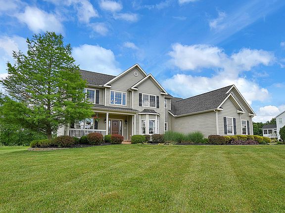 2nd image of 139 Stone Valley Dr SW