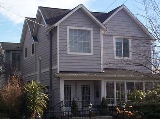 3912 Eastern Ave N, Seattle, WA 98103